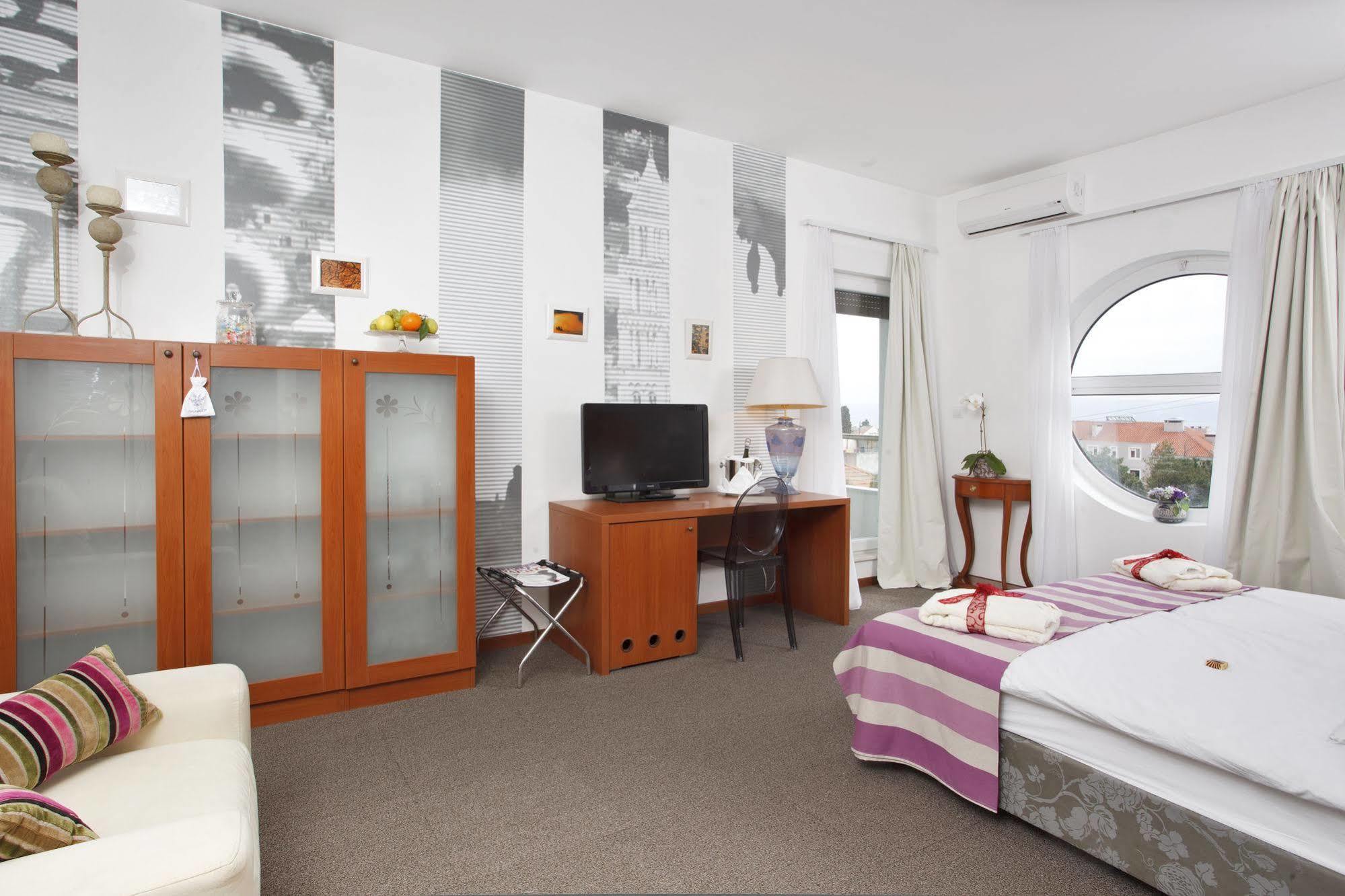 Boban Luxury Couette-café Split